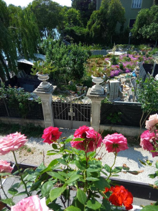 菲奥利塔别墅 蒙法尔科内 外观 照片
